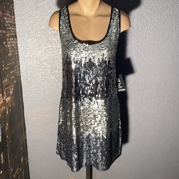 EXPRESS - NWT - dress: black & silver fading sequin ombré mini w lining - L - Picture 2 of 16
